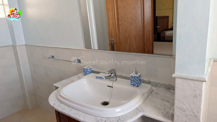 Image No.22-3 Bed Villa for sale