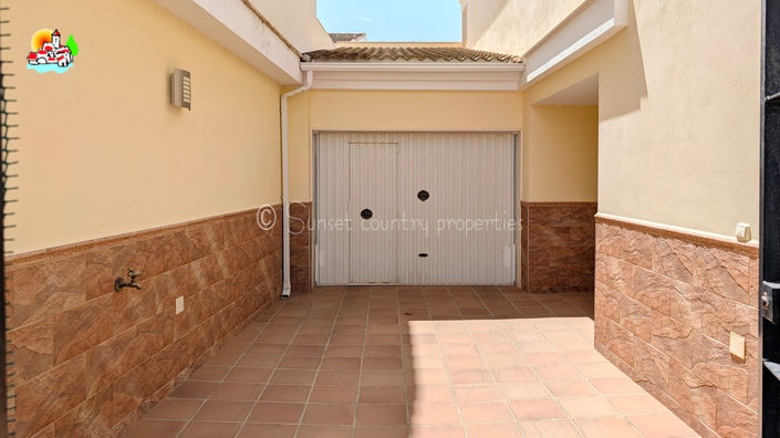 Image No.44-3 Bed Villa for sale