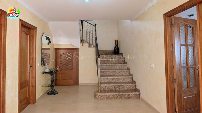 Image No.5-3 Bed Villa for sale