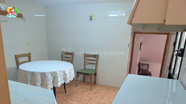 Image No.10-3 Bed Townhouse for sale