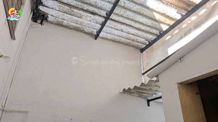 Image No.18-3 Bed Townhouse for sale