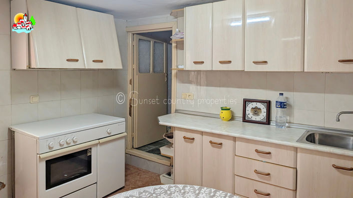 Image No.8-3 Bed Townhouse for sale