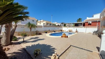 villa-for-sale-in-camposol-2