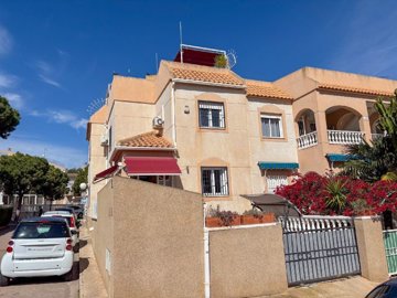 townhouse-for-sale-in-los-balcones-es375-1764