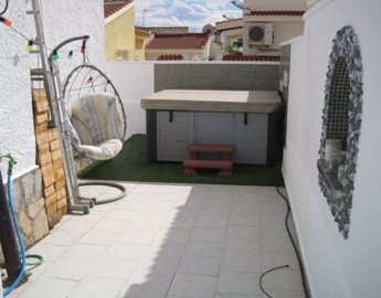 155585-villa-for-sale-in-quesada-30015248-lar