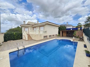 155752-villa-for-sale-in-benijofar-1-large