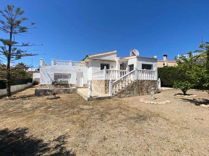 Image No.1-2 Bed Villa for sale