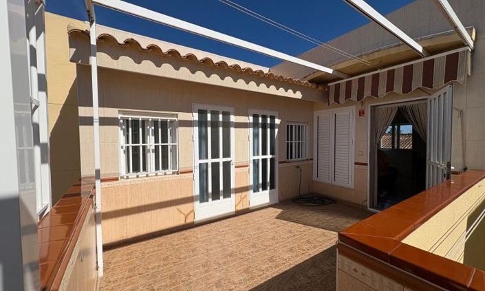 Los Alc&#225;zares, Apartment