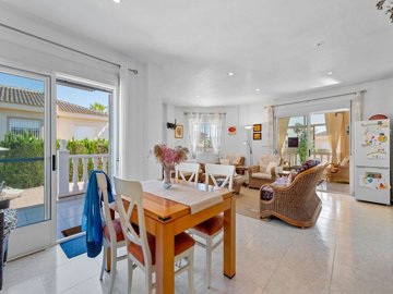155905-villa-for-sale-in-rojales-15-large
