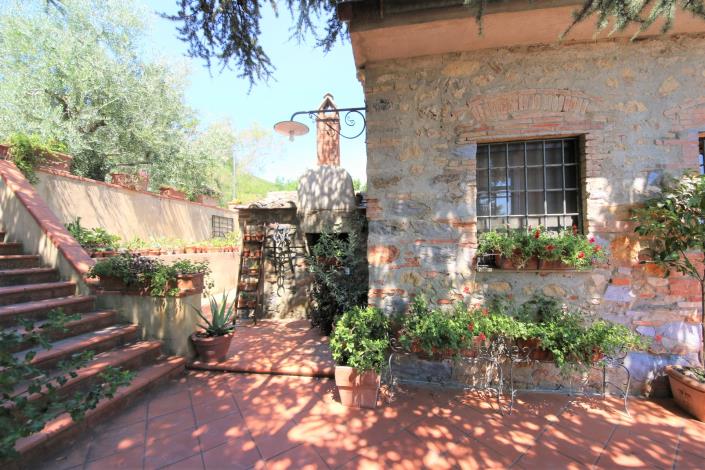 Image No.9-8 Bed Country House for sale