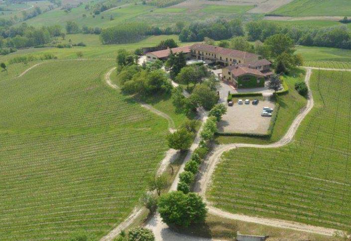 Image No.2-20 Bed Vineyard for sale