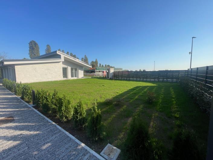 Image No.1-3 Bed Villa / Detached for sale