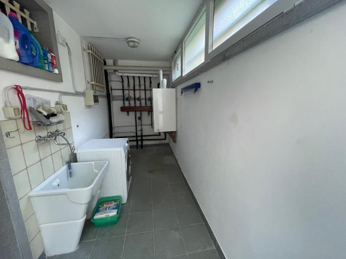 Image No.21-3 Bed Semi-Detached for sale