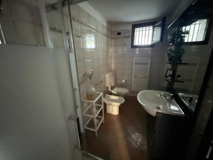 Image No.24-3 Bed Semi-Detached for sale