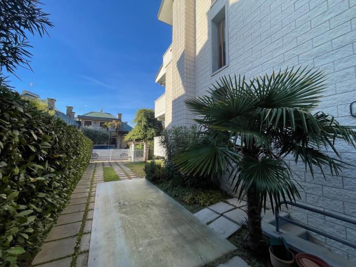 Image No.29-3 Bed Semi-Detached for sale