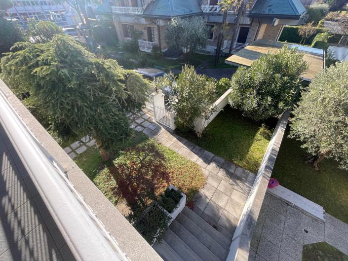 Image No.35-3 Bed Semi-Detached for sale