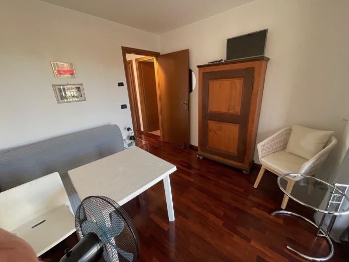 Image No.54-3 Bed Semi-Detached for sale