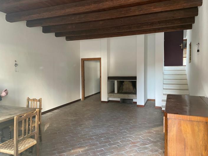 Image No.13-2 Bed House for sale
