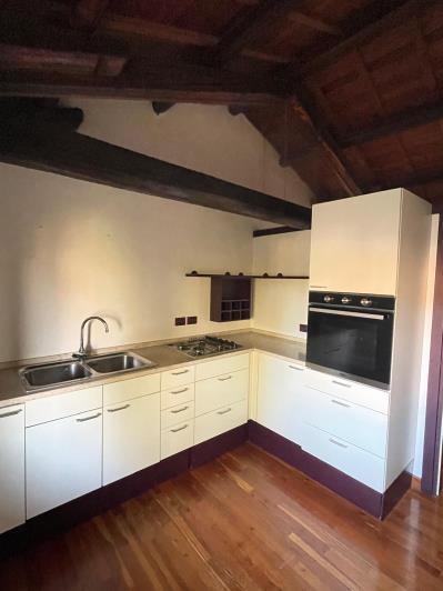Image No.12-2 Bed House for sale