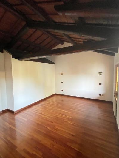 Image No.20-2 Bed House for sale