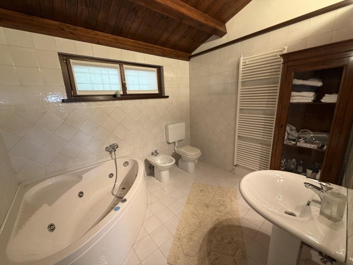 Image No.18-4 Bed House/Villa for sale