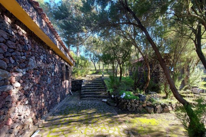 Image No.21-2 Bed Country House for sale