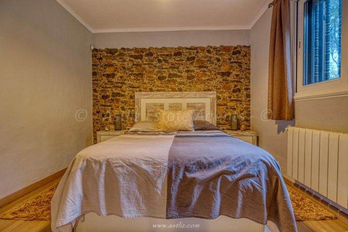 Image No.8-2 Bed Country House for sale