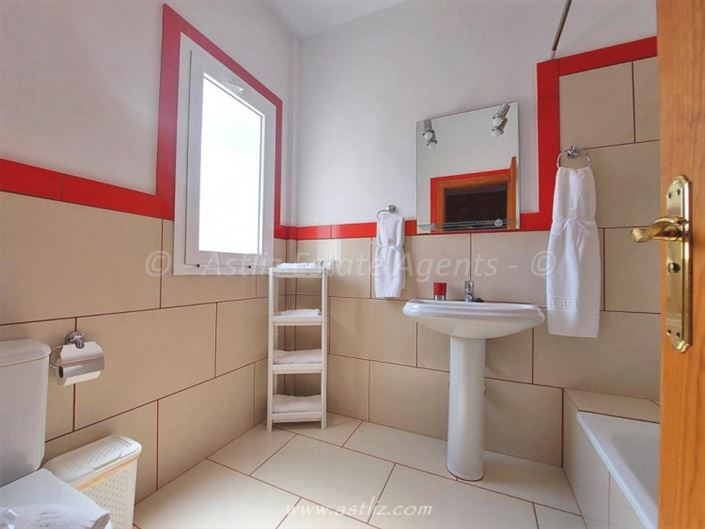 Image No.13-4 Bed Villa for sale