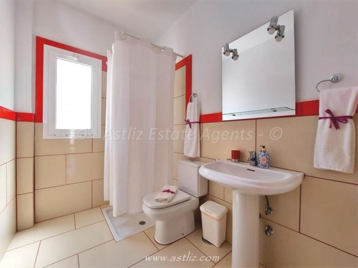 Image No.15-4 Bed Villa for sale