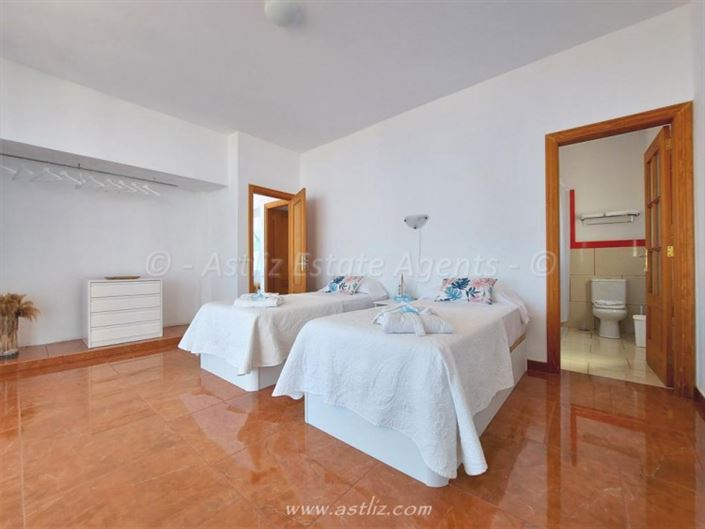 Image No.22-4 Bed Villa for sale