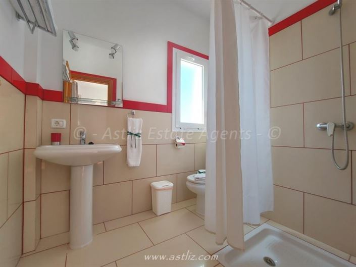 Image No.26-4 Bed Villa for sale