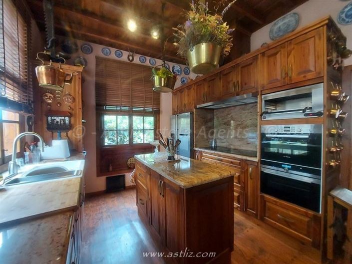 Image No.13-6 Bed House/Villa for sale