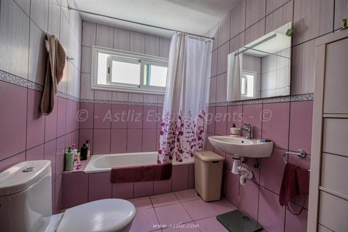 Image No.26-6 Bed Villa for sale