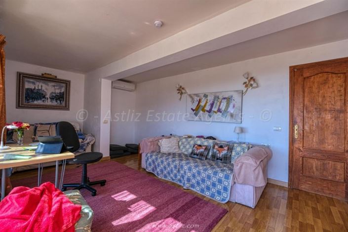 Image No.28-6 Bed Villa for sale