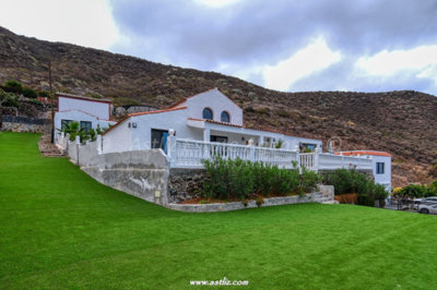 1 - Los Gigantes, Villa