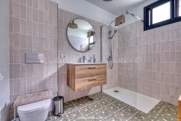 Image No.25-5 Bed Villa for sale