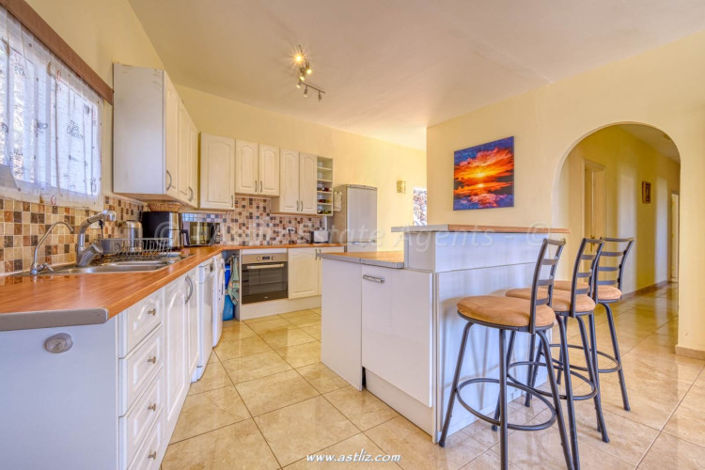 Image No.13-3 Bed Villa for sale