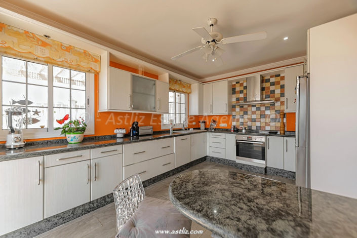 Image No.30-3 Bed Villa for sale