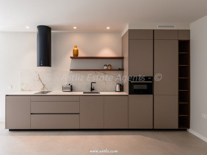 Image No.25-5 Bed Villa for sale