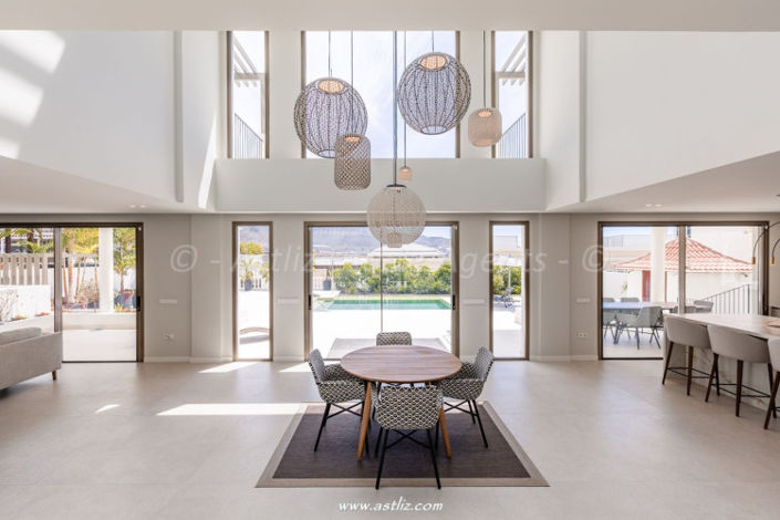 Image No.8-5 Bed Villa for sale