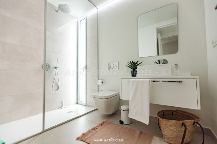 Image No.26-4 Bed Villa for sale