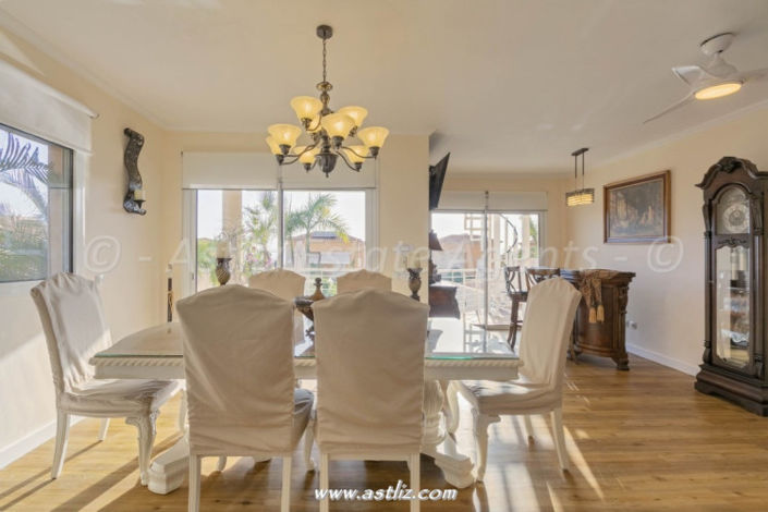 Image No.9-4 Bed Villa for sale