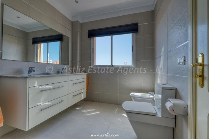 Image No.32-2 Bed Apartment for sale