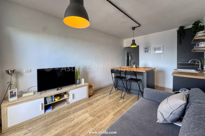 Image No.13-1 Bed Property for sale