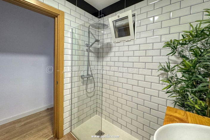 Image No.26-1 Bed Property for sale