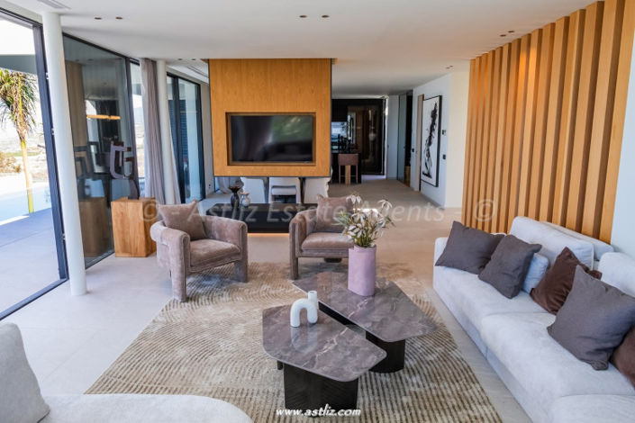 Image No.26-Villa de 4 chambres à vendre à Playa San Juan