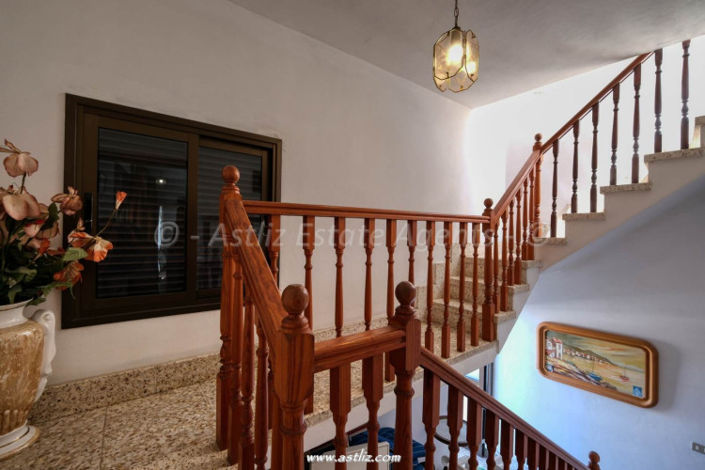 Image No.10-3 Bed Villa for sale