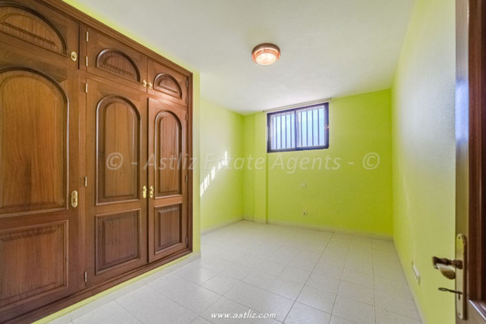 Image No.8-8 Bed Villa for sale