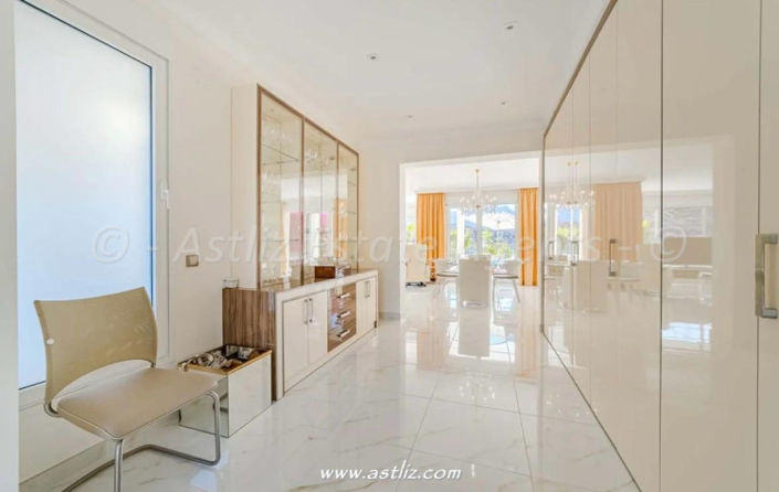 Image No.11-4 Bed Villa for sale