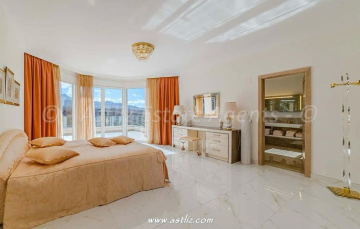 Image No.25-4 Bed Villa for sale